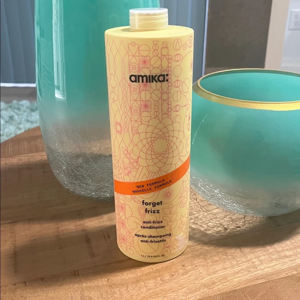 amika forget frizz anti frizz CONDITIONER 33.8oz Jumbo Size-NEW